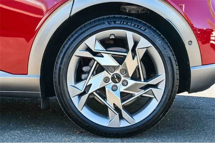 $32000 : Genesis GV60 2023 AWD Perfor image 10