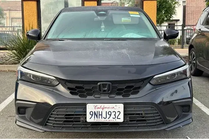 $24994 : Honda Civic 2024 LX 4dr Hatc image 3