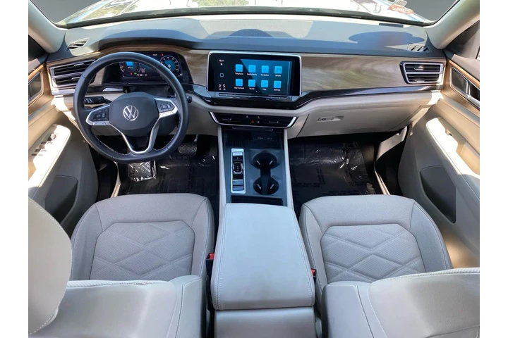 $34863 : Volkswagen Atlas 2025 SE 4dr image 10