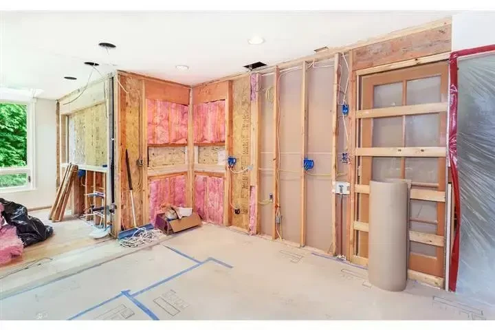 JAVY  HANDYMAN image 2