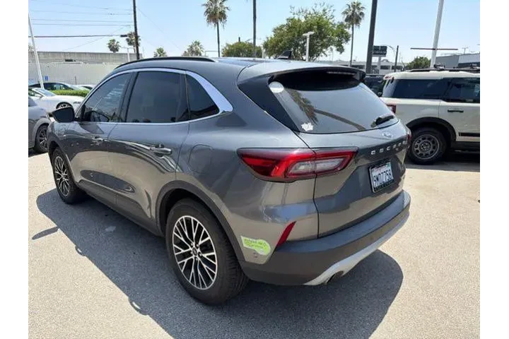 $20730 : Ford Escape Plug-In Hybrid 2 image 5