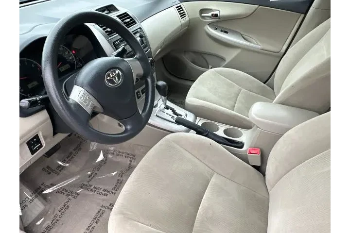 $8990 : Toyota Corolla 2012 S 4dr Se image 9