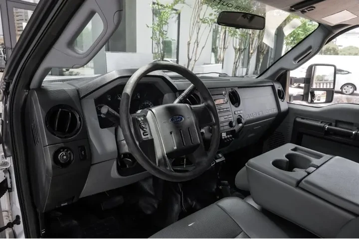 $49990 : 2015 Super Duty F-550 DRW XL image 4