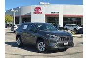 Toyota RAV4 2025 LE 4dr SUV en Los Angeles