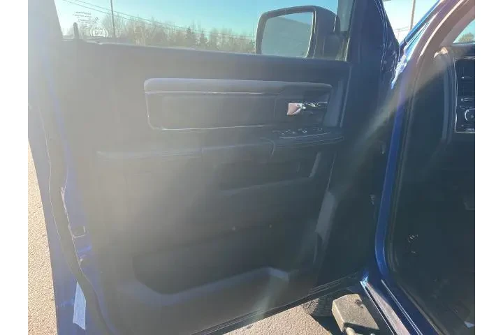 $17495 : Ram 1500 2016 4x4 Sport 4dr image 10