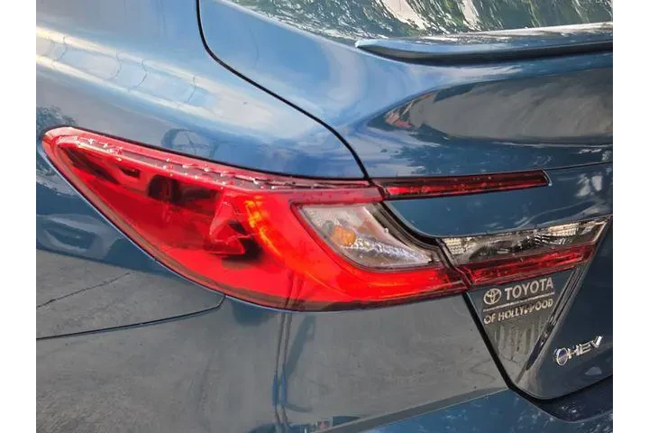 $29982 : Toyota Camry 2025 SE 4dr Sed image 8