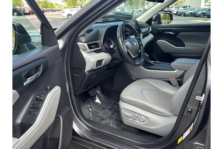 $40299 : 2022 Highlander XLE image 2