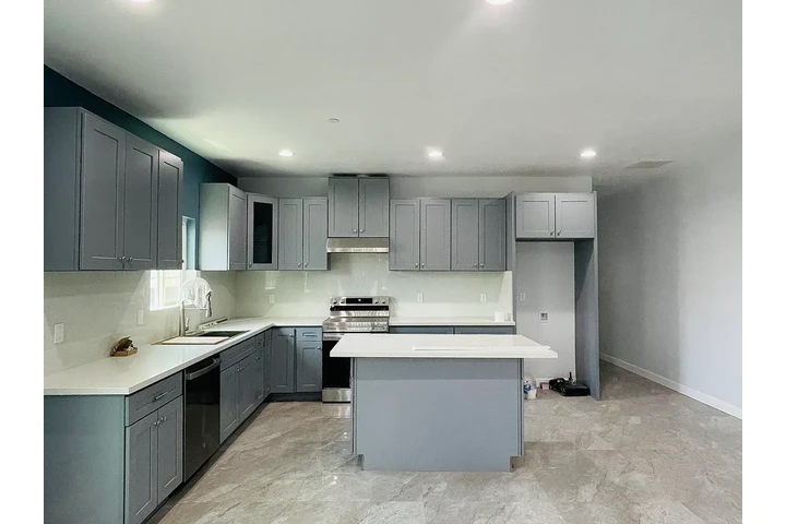 $1500 : Newly built, 3 bedrooms, 2 bat image 3