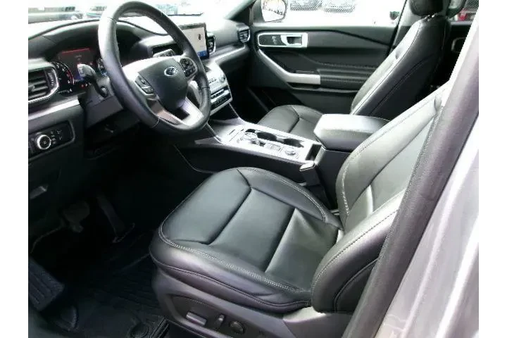 $36796 : Ford Explorer 2024 AWD XLT 4 image 10