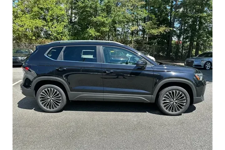 $23249 : Volkswagen Taos 2025 SE 4dr image 8