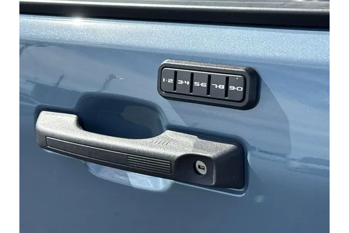 $33015 : Ford Maverick 2025 AWD XLT 4 image 9