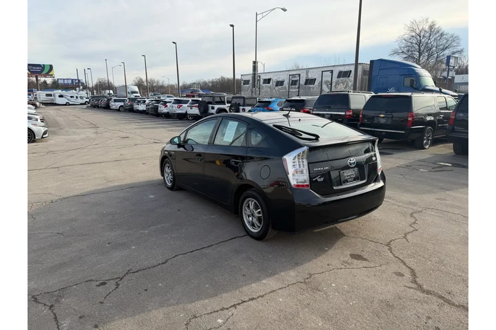 $5980 : 2010 Prius 5dr HB III (Natl) image 4