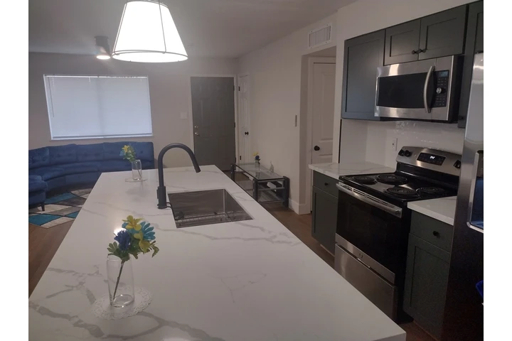 $1500 : ESPACIOSO CUARTO CON BANO image 5