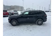 $32485 : Jeep Grand Cherokee 2023 4x4 thumbnail