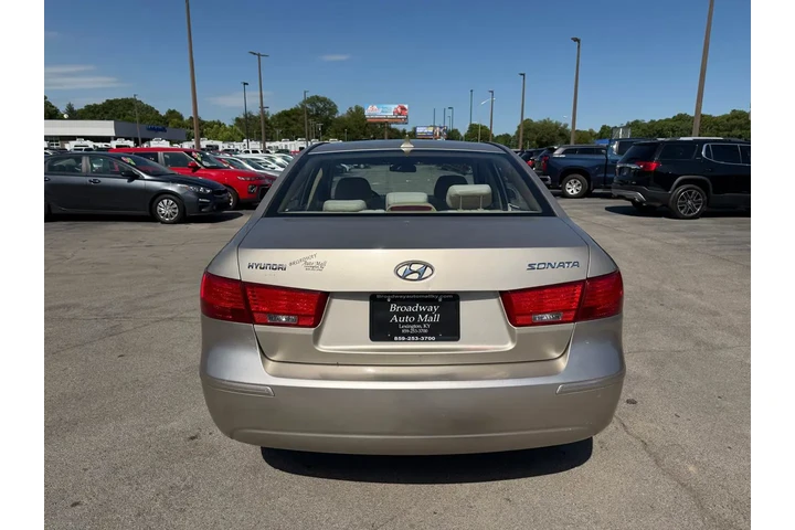$4450 : 2009 Sonata 4dr Sdn I4 Auto G image 3