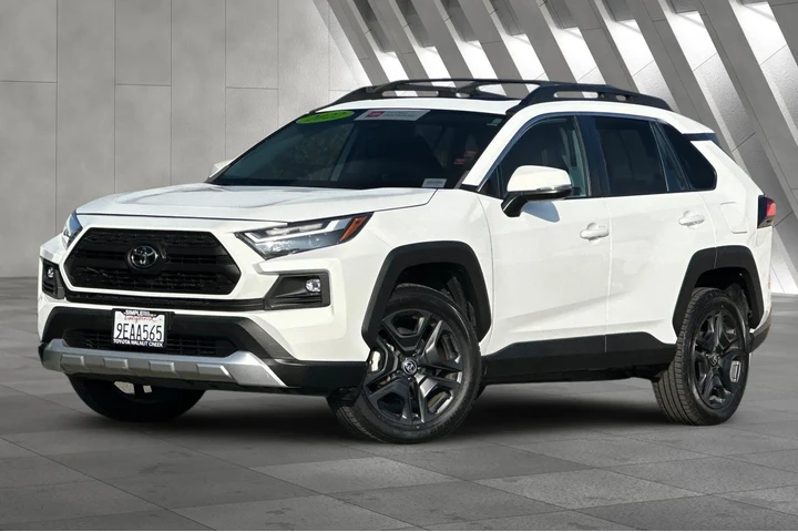 $28000 : Toyota RAV4 2022 AWD Adventu image 2