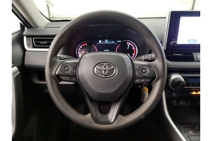 $25998 : Toyota RAV4 2024 AWD LE 4dr image 10
