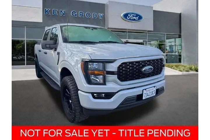 $38611 : Ford F-150 2023 4x2 XL 4dr S image 1