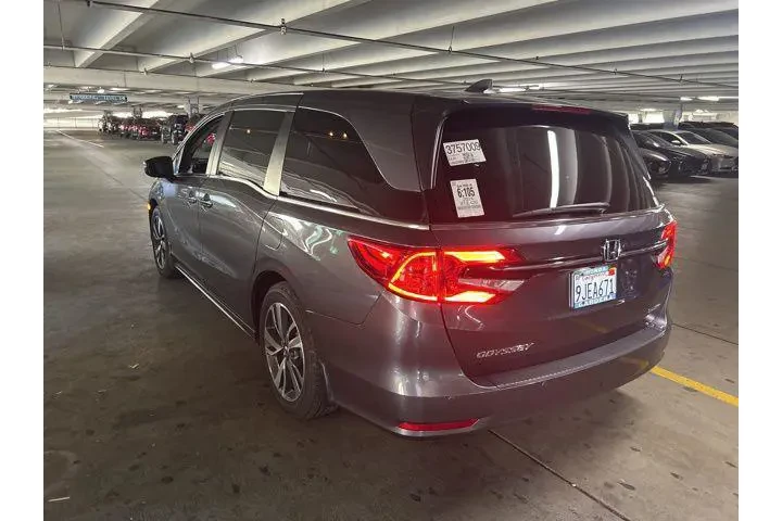 $39998 : Honda Odyssey 2024 Touring 4 image 3
