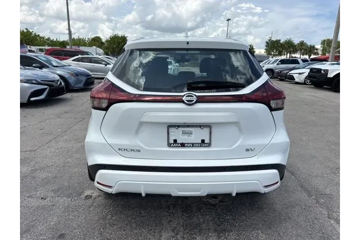 $14988 : Nissan Kicks 2021 SV 4dr Cro image 4