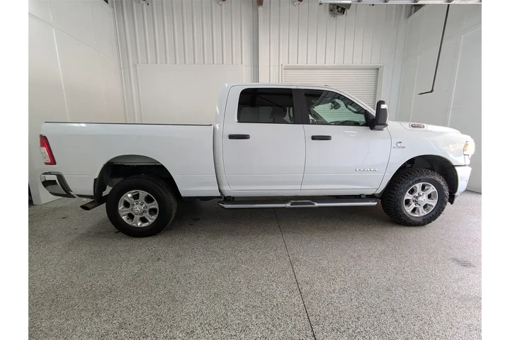 $39797 : Ram 1500 2024 4x4 Big Horn 4 image 3