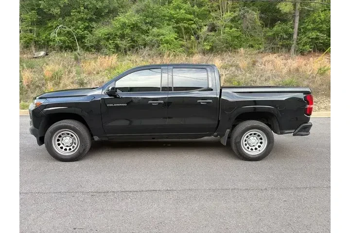 $23490 : Chevrolet Colorado 2024 4x2 image 4