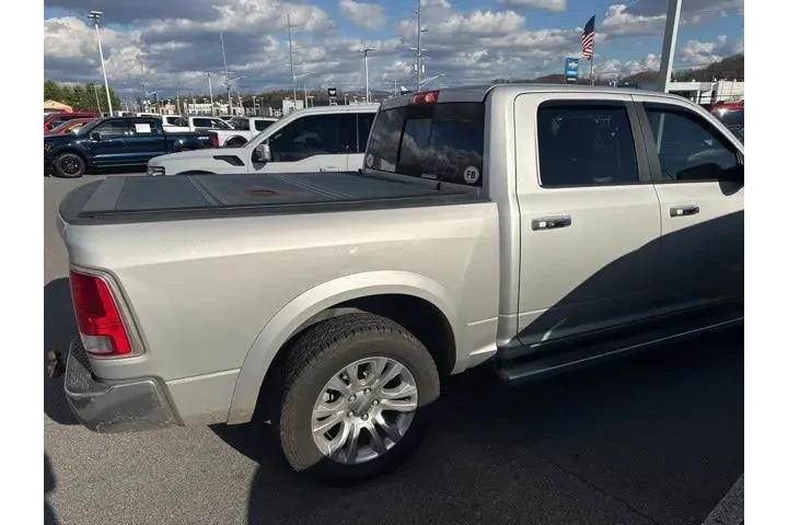 $24863 : Ram 1500 2017 4x4 Laramie Li image 7