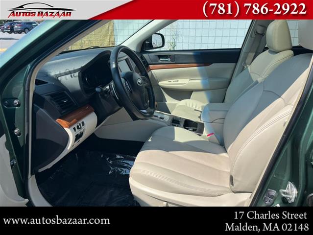 $7900 : Used 2013 Outback 4dr Wgn H4 image 9