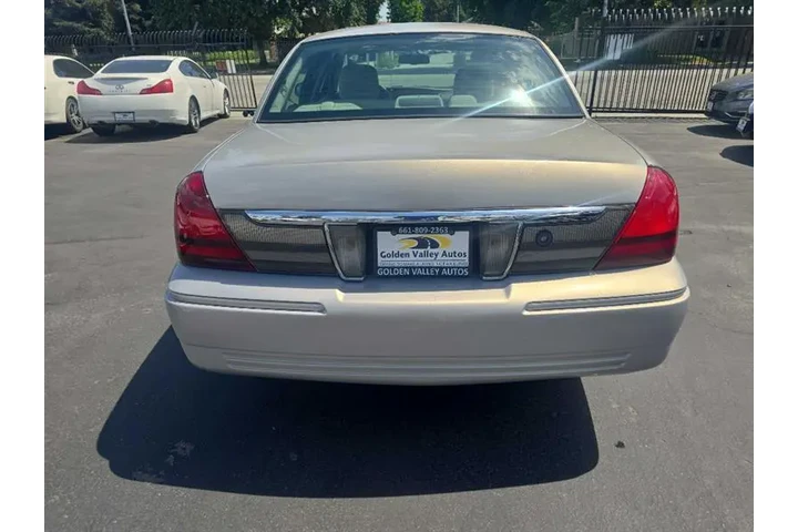 $8999 : 2010 Grand Marquis image 8