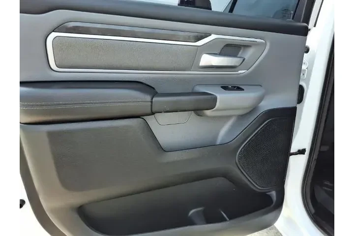 $20995 : Dodge Challenger 2018 R/T 2d image 10