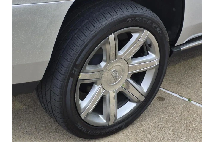 $30859 : Cadillac Escalade 2020 4x4 P image 7