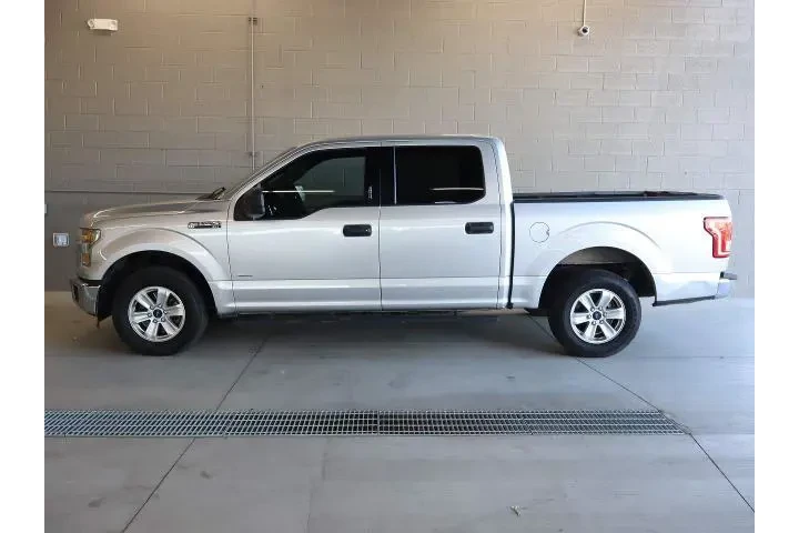 $17664 : Ford F-150 2015 4x2 XLT 4dr image 8