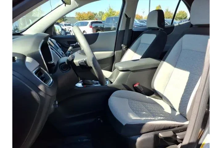 $19160 : Chevrolet Equinox 2022 LS 4d image 5