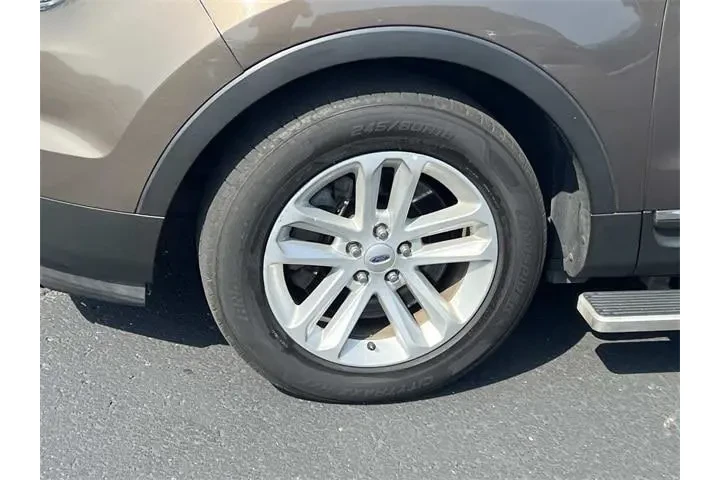 $8350 : Ford Explorer 2015 XLT 4dr S image 8