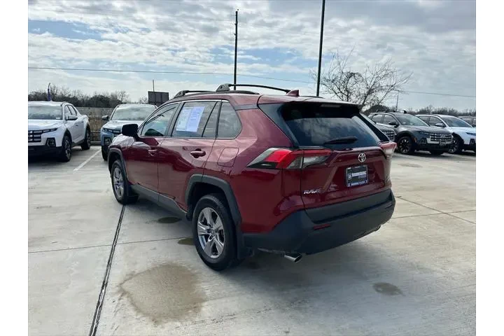 $24875 : Toyota RAV4 2023 AWD XLE 4dr image 7
