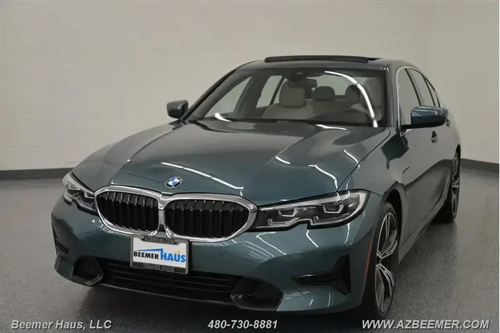 $23998 : BMW 3 Series 2021 330e 4dr S image 1