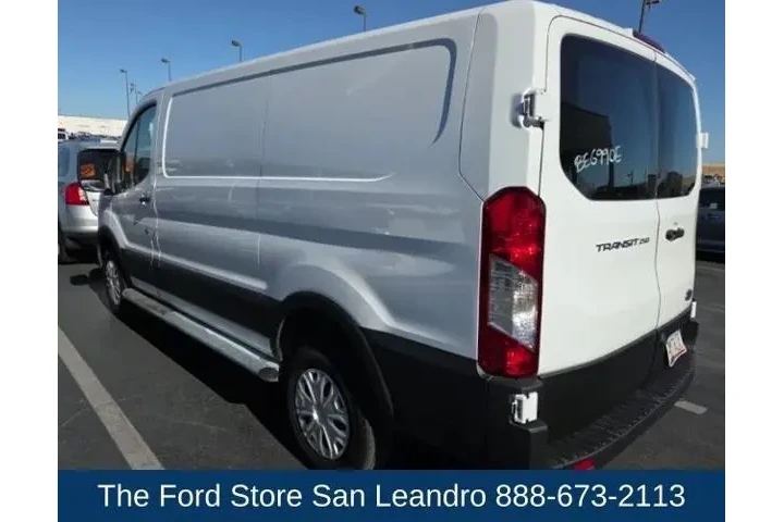 $33950 : Ford Transit 2024 250 3dr SW image 3