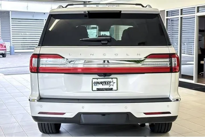 $25469 : Lincoln Navigator 2018 4x4 R image 5
