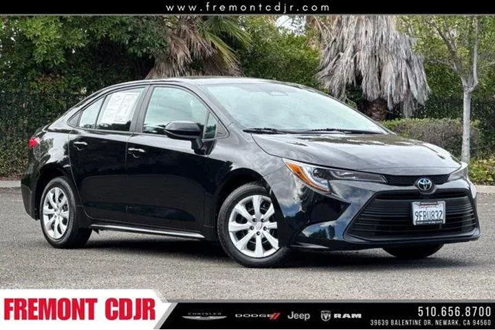 $19888 : Toyota Corolla 2023 LE 4dr S image 1