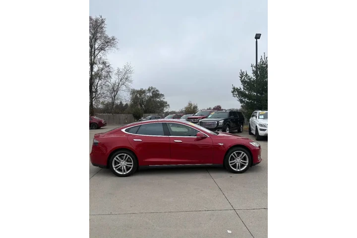 $14950 : 2014 Model S 85 image 6
