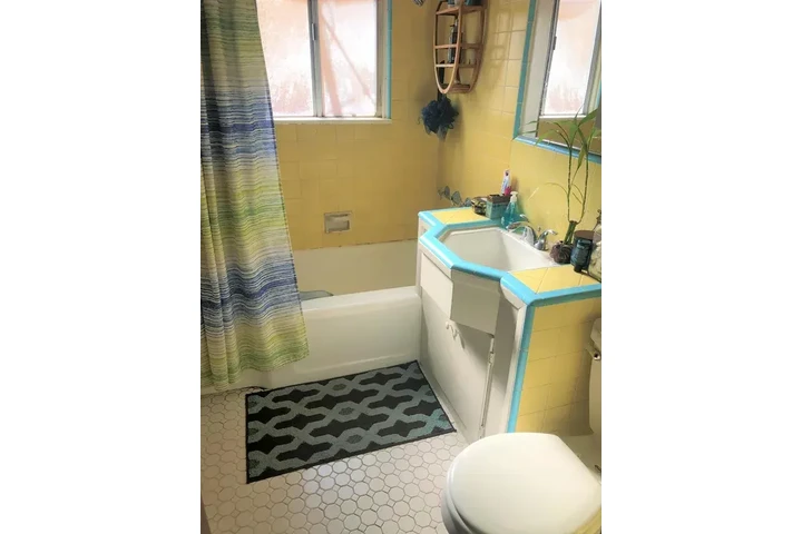$1200 : Cozy 1-Bedroom and 1-Barhroom image 4