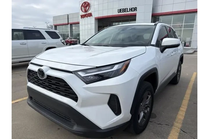 $28927 : Toyota RAV4 2022 XLE 4dr SUV image 1