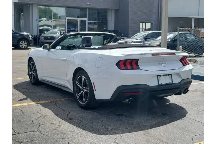 $30990 : Ford Mustang 2025 EcoBoost P image 3