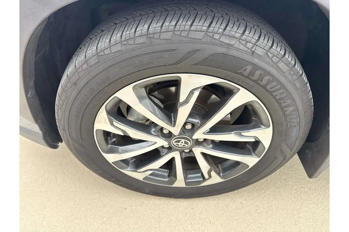 $30998 : Toyota Corolla Cross 2024 XL image 4