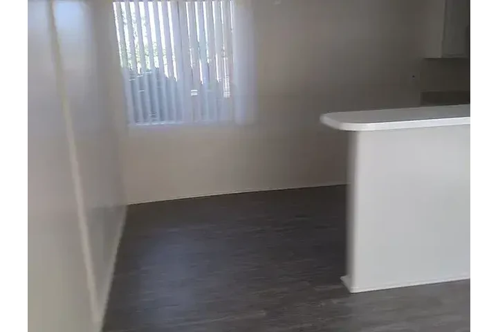 $1100 : Torrance con tiendas cercanas image 9