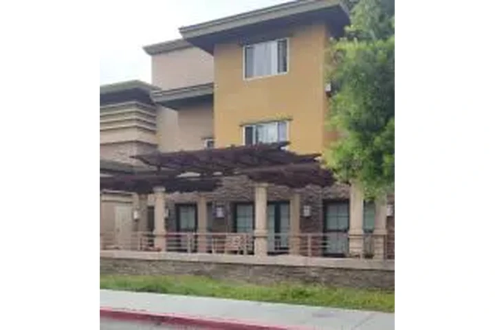 $1400 : 55+ Senior Low Income $1,400 image 1