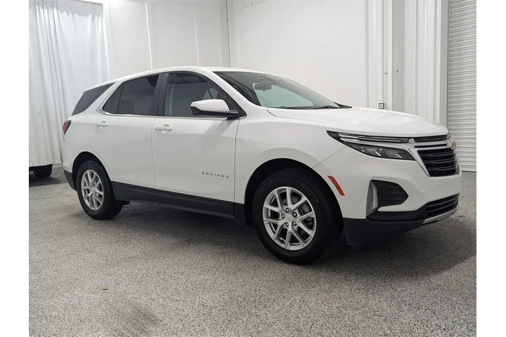 $23497 : Chevrolet Equinox 2024 LT 4d image 2