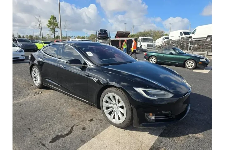 $23990 : Tesla Model S 2017 AWD 60D 4 image 3