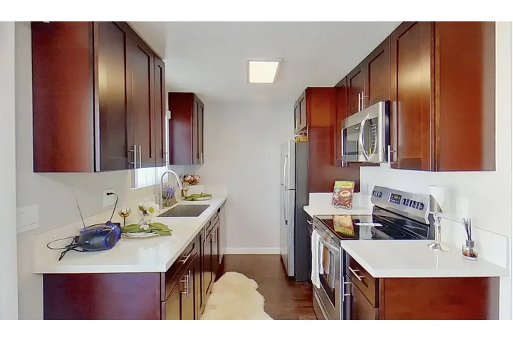 $600 : Apartamentos logan image 5