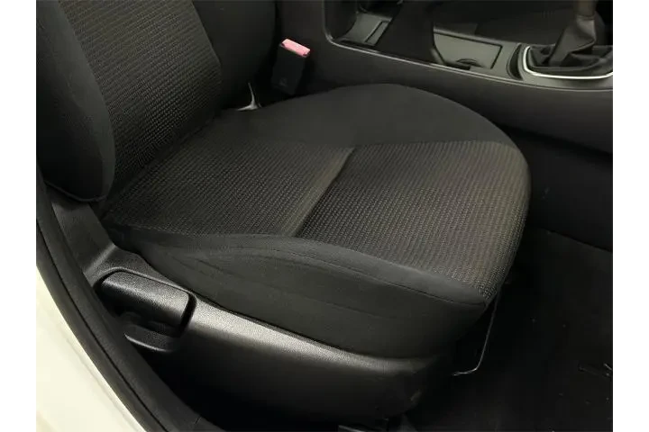 $9975 : Mazda Mazda3 2013 i SV 4dr S image 9